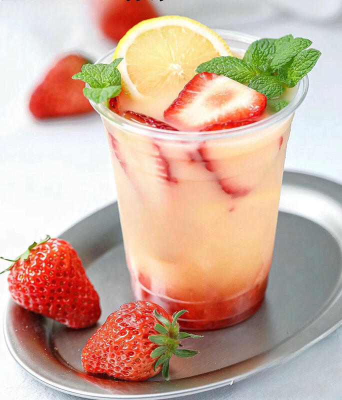strawberry  probiotic tea